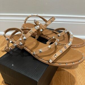 Nicole Miller New York Tanny NM Sandals